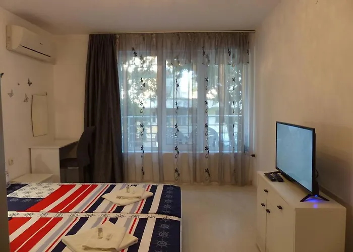 Apartament Holiday * ブルガス